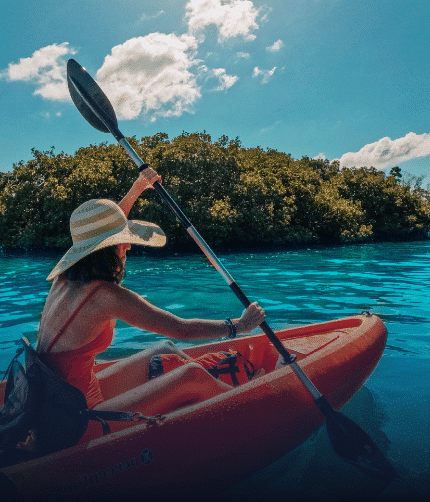 Women kayaking in Islamorada